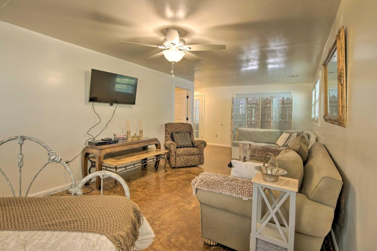 Bright Springfield Home Walk To Nature Center! Экстерьер фото