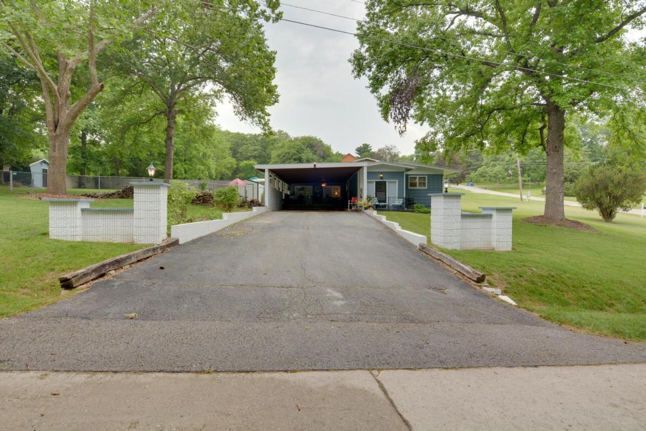 Bright Springfield Home Walk To Nature Center! Экстерьер фото
